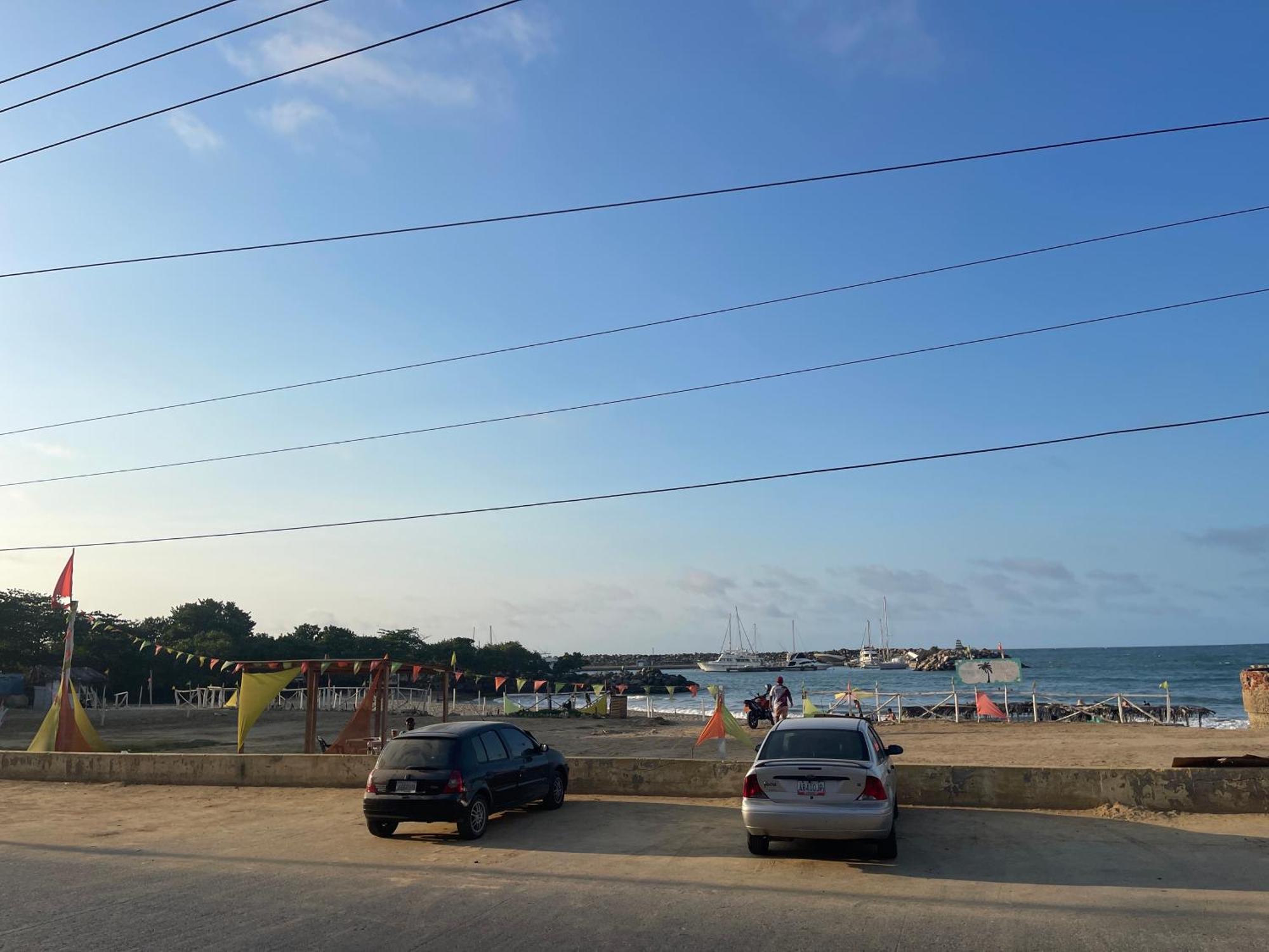 Hotel Brisas Del Mar 2022 Catia La Mar Luaran gambar
